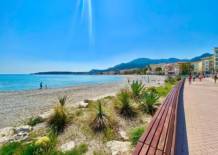 Le St Roch 2 * Menton