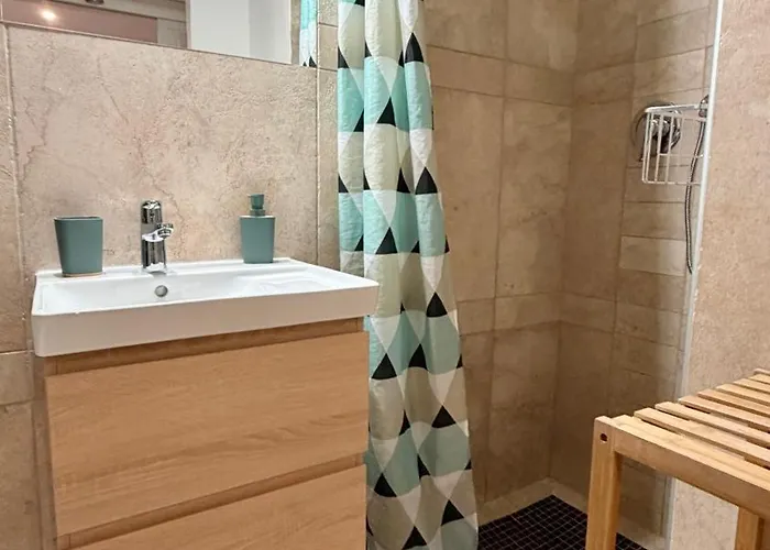 Le St Roch 2 * Menton