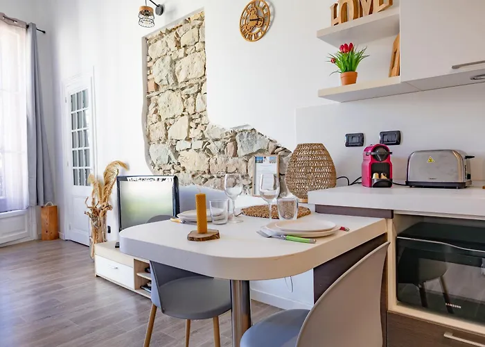 Apartment Le St Roch 2 *